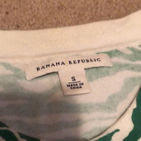 Banana Republic Green and White Zebra Print Cardigan - Picture 2 of 6